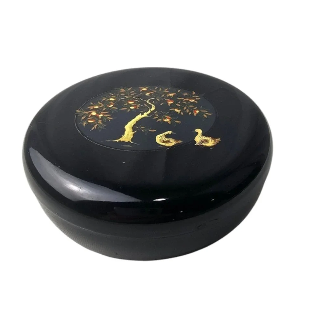 VTG Round Japanese Black Lacquered‎ Lid with Tree & ducks over Porcelain Bowl